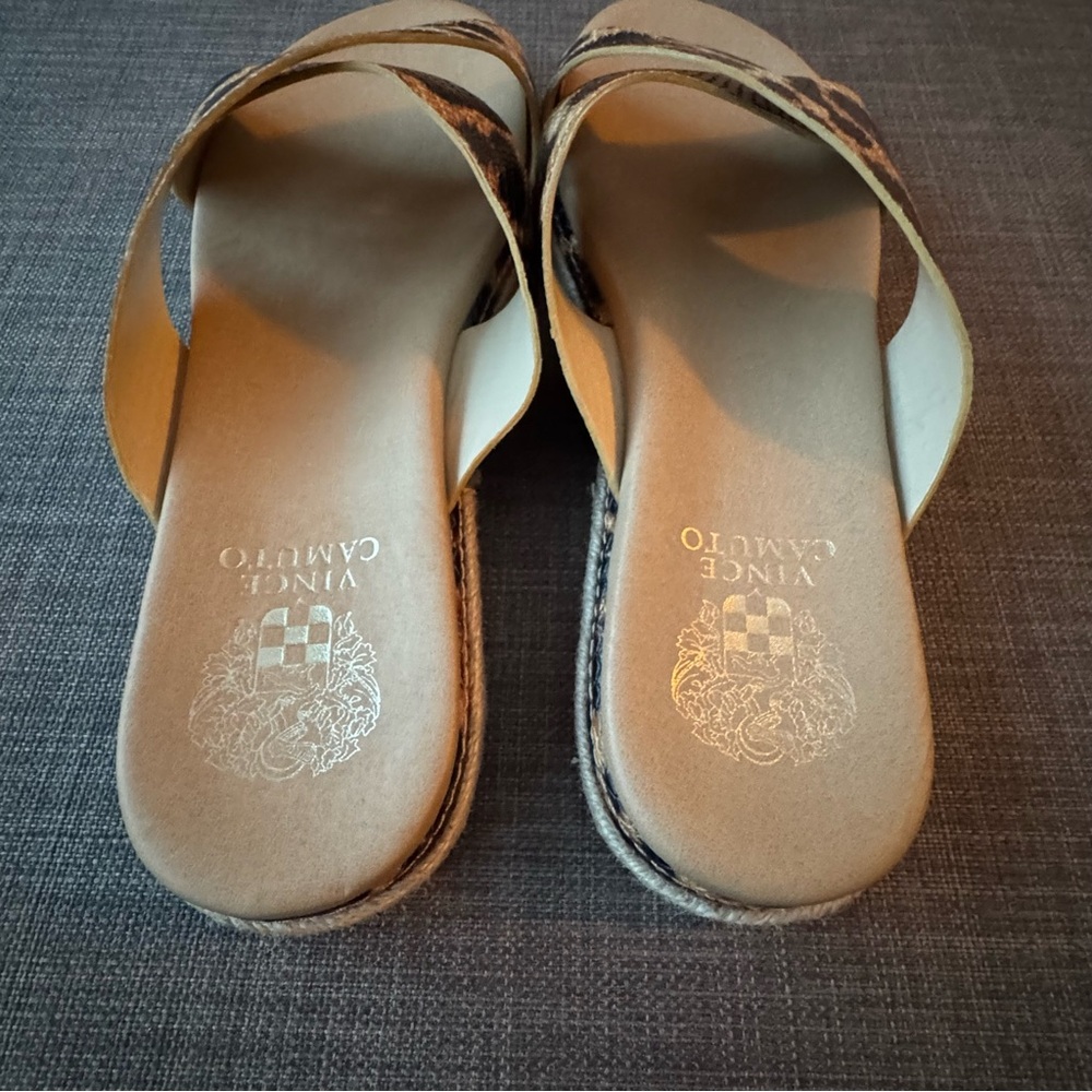 Vince Camuto Natural Buff Leopard Snake  Slide Sandals 9.5 M new No Box - Picture 2 of 5